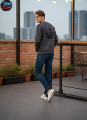 EMBOSSED PRINTED SWEATSHIRT